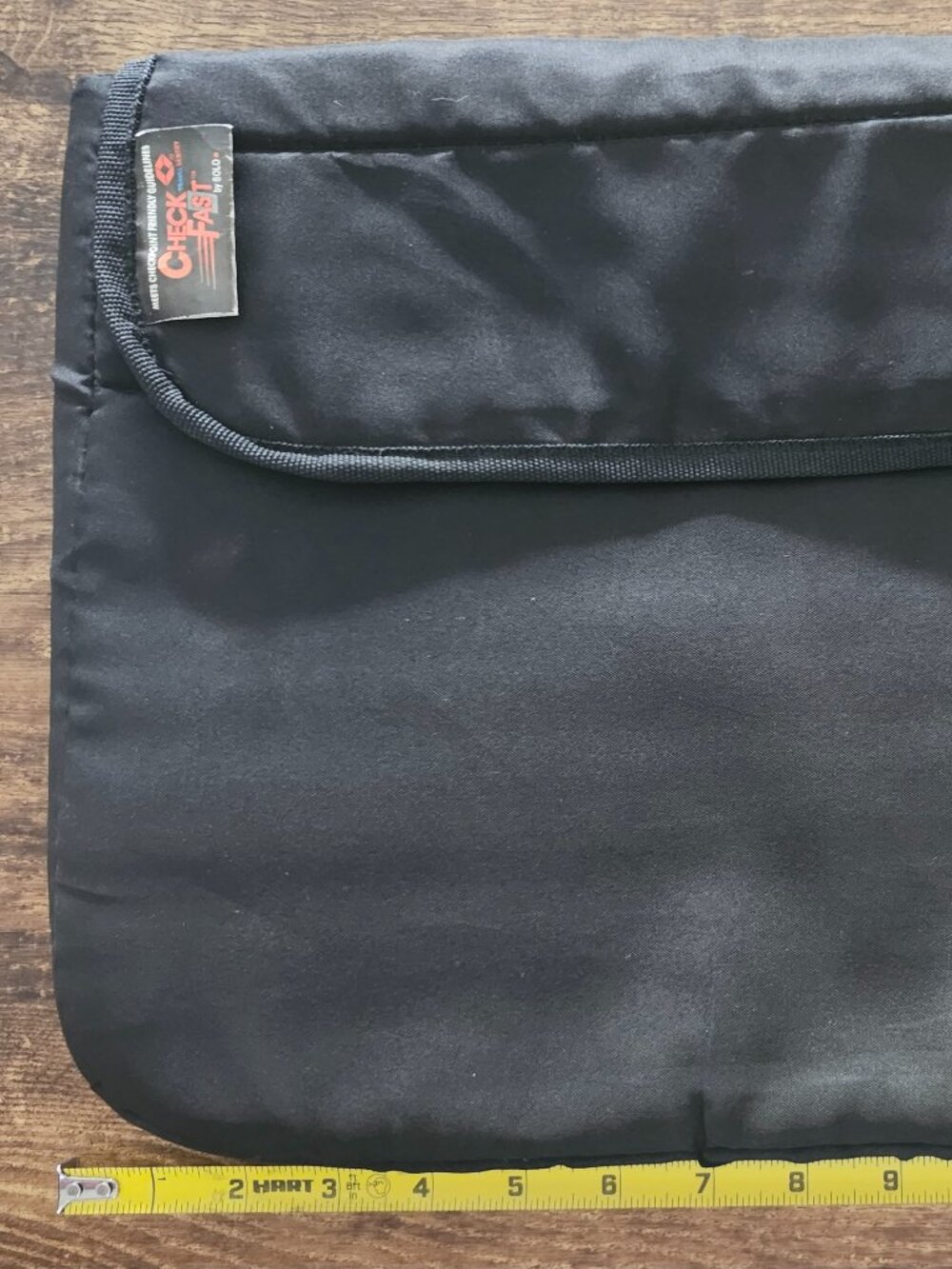 CHECK FAST by SOLO Carrying Case Sleeve, fits 15.4" Laptops